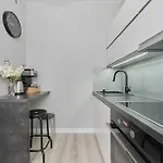 Odra Tower With Free Garage By Renters Apartamento