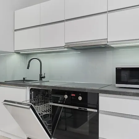 Odra Tower With Free Garage By Renters Апартаменты *