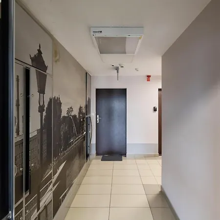 Апартаменты Odra Tower With Free Garage By Renters Вроцлав